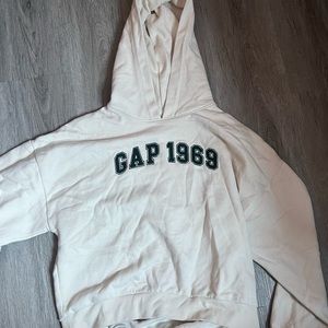 Gap cream sweater with green letters